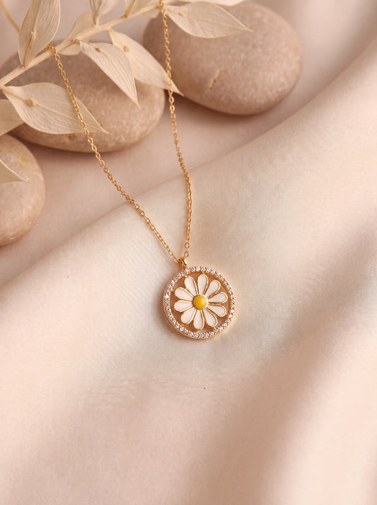 Daisy Necklace