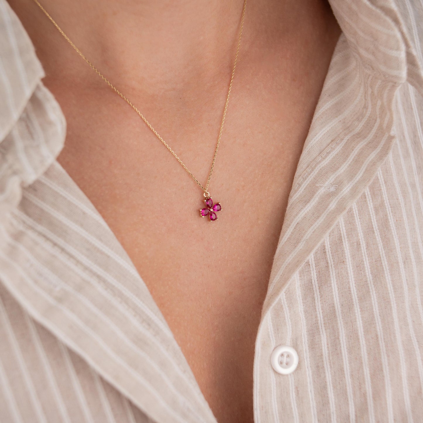 14k Solid Gold Ruby Flower Necklace, Elegant Gemstone Jewelry, Minimalist Gold Chain, Floral Inspired Pendant, Gift for Her