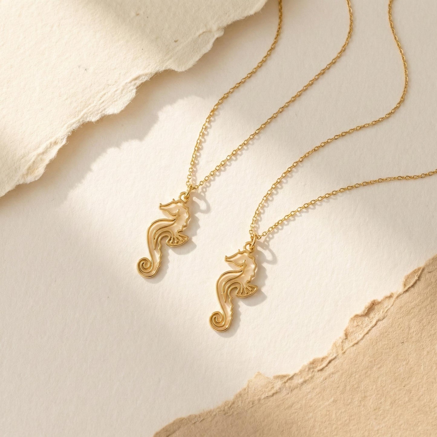 Seahorse Necklace, Gold Seahorse Pendant, Ocean Lover Gift, Beach Jewelry, Nautical Charm, Summer Necklace, Marine Life Gift, Dainty Chain