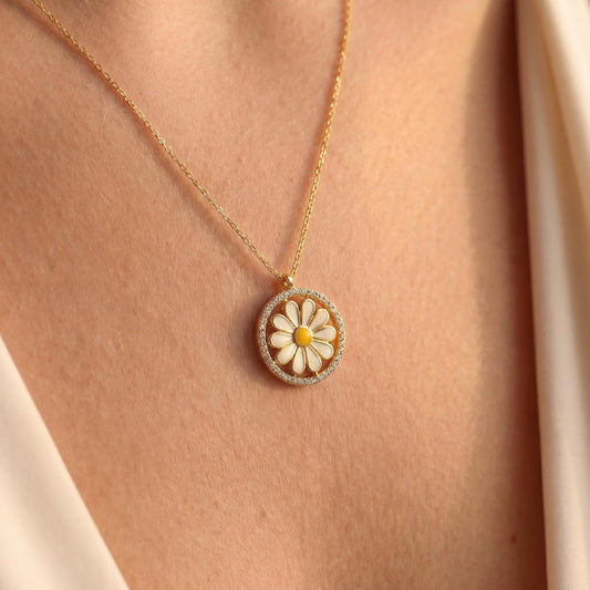 Daisy Necklace